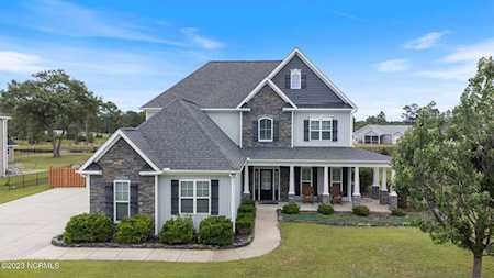 114 Pine Lakes Drive Maple Hill, NC 28454