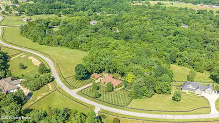 16330 Crooked Ln Fisherville, KY 40023