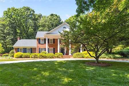 2807 Lake Forest Drive Greensboro, NC 27408
