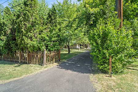 506 Edgewater Dr Grants Pass, OR 97527