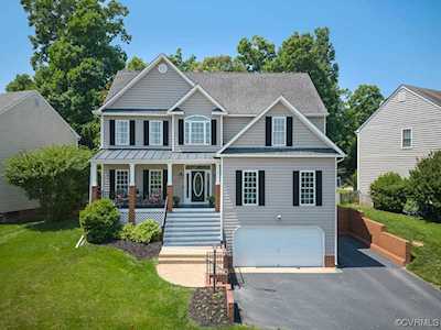1518 Hawkins Wood Circle Midlothian, VA 23114
