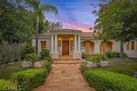 606 Rolling Hills Vista, CA 92081