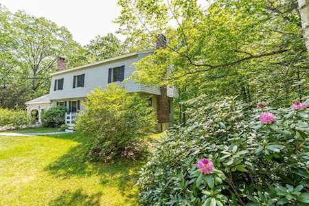 153 Pownal Rd Freeport, ME 04032