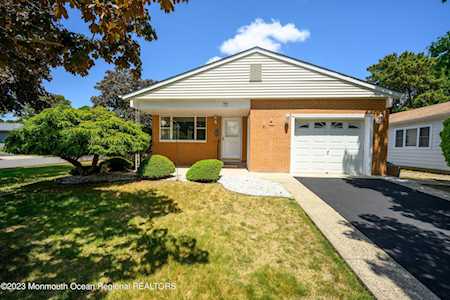 77 Virgin Islands Dr Toms River, NJ 08757