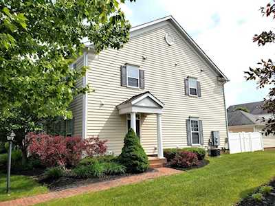 8272 Griswold Drive New Albany, OH 43054