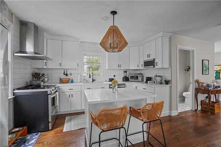 46 Islington Ave Portsmouth, RI 02871
