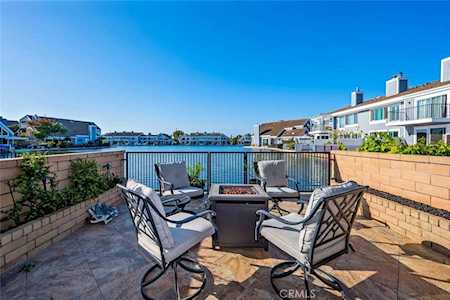 16125 Saint Croix Huntington Beach, CA 92649