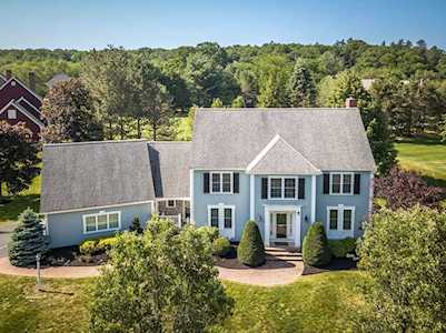 6 Benjamin Drive Westborough, MA 01581