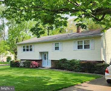601 Hawthorne St Lindenwold, NJ 08021