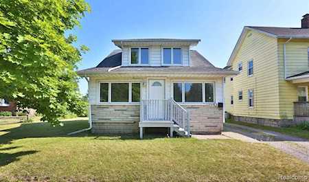 25763 Gibraltar Rd Flat Rock, MI 48134