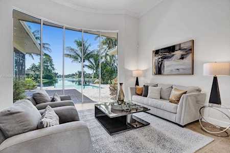 12600 N Stonebrook Cir Davie, FL 33330