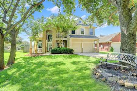 3910 Dell Park Missouri City, TX 77459