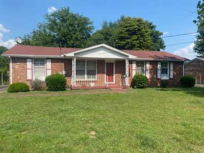 4028 Kings Cir Nashville, TN 37218