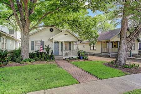 209 E Woodland St Houston, TX 77009