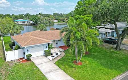 250 NW Lincoln CIRCLE N St. Petersburg, FL 33702