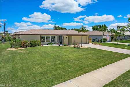 517 Wildwood Pkwy Cape Coral, FL 33904