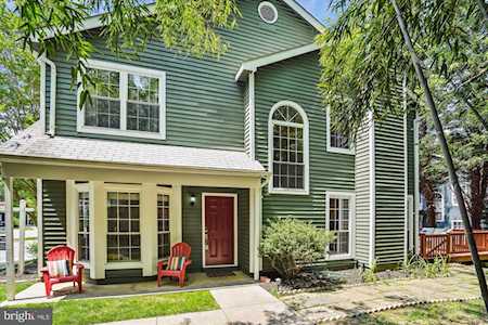 11 Leeward Ct Annapolis, MD 21403