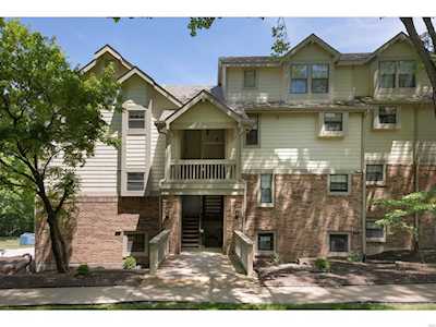 2224 Canyonlands Maryland Heights, MO 63043