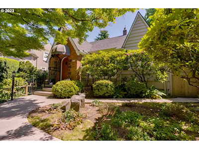 4024 NE Laurelhurst PL Portland, OR 97232