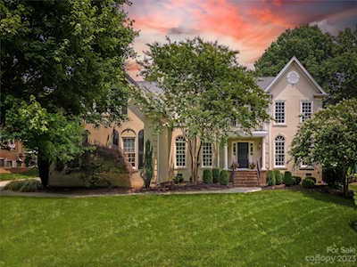 4111 Kronos Place Charlotte, NC 28210