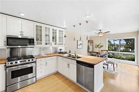 24825 Lakefield St Lake Forest, CA 92630