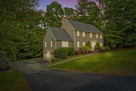 74 Delwyn Barnes Drive Northbridge, MA 01588