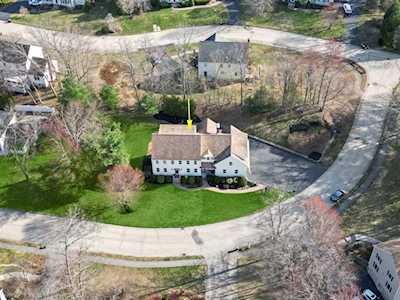 8 Landau Ln Merrimac, MA 01860