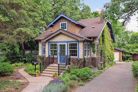 2252 Commonwealth Avenue Saint Paul, MN 55108