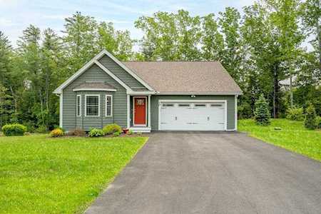 10 Wilson Way Brentwood, NH 03833