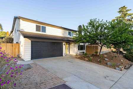 1552 N Ash St Escondido, CA 92027