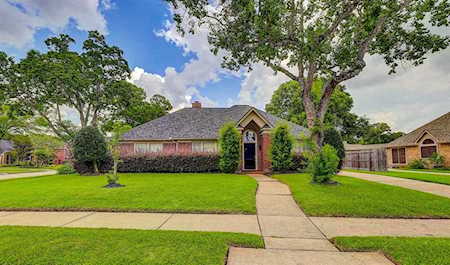 4303 Moonlight Shadow Ct Pasadena, TX 77059