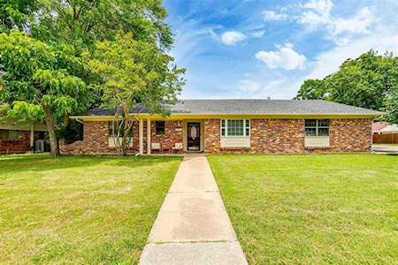 6909 Corona Drive North Richland Hills, TX 76180