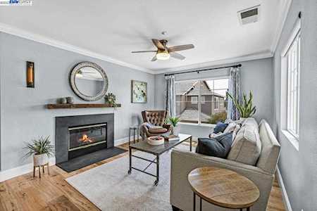 253 Bellington Common #4 Livermore, CA 94551
