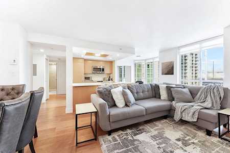867 Hamilton Street #1702 Vancouver, BC V6B 2R7