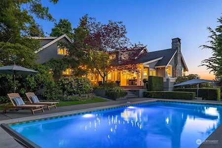 9240 NE 37th Place Yarrow Point, WA 98004