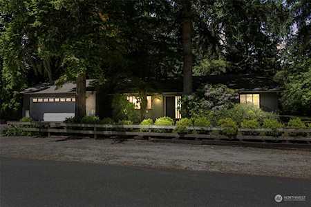 25314 SE 31st Place Sammamish, WA 98075