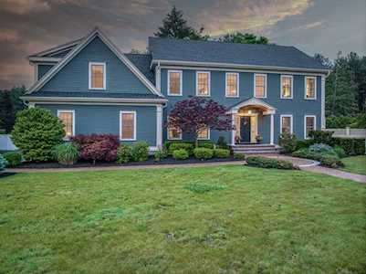2 Lavender Lane Bedford, MA 01730