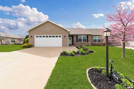 604 Dallas Rd Washington, IL 61571