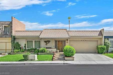 3331 Maclyon Way Las Vegas, NV 89121