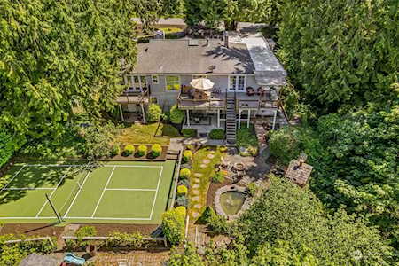 8124 NE 166th St Kenmore, WA 98028