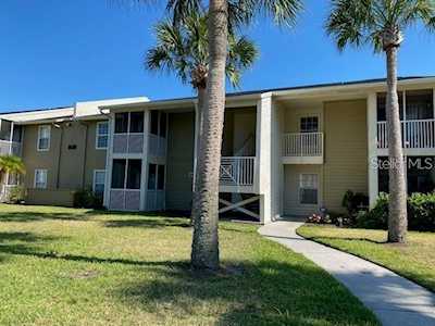 221 Lake Brook CIRCLE #203 Brandon, FL 33511