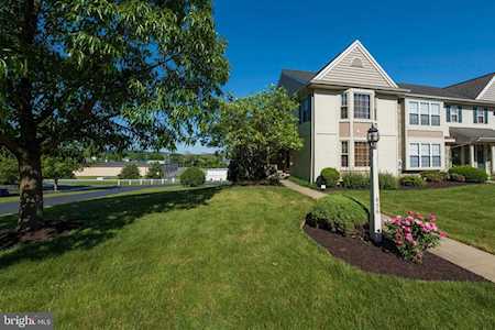 636 Royal View Dr Lancaster, PA 17601
