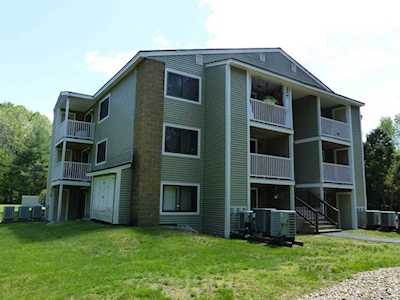 4 Bridgeview Cir #35 Tyngsborough, MA 01879