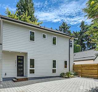 3813 SW Barton St Seattle, WA 98126