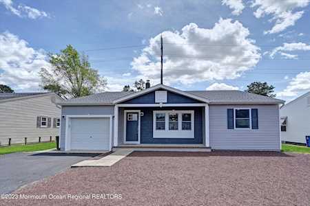 319 Westbrook Dr Toms River, NJ 08757