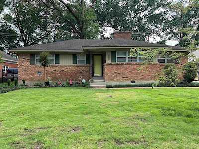 5085 Woodlark Ave Ave Memphis, TN 38117