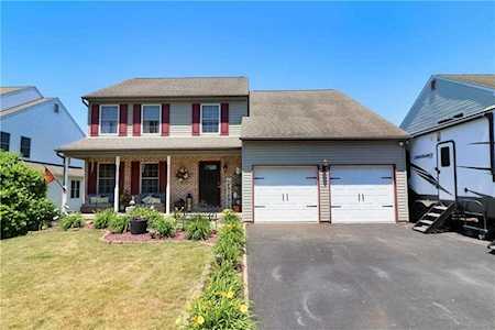 1796 Chateau Place Easton, PA 18045
