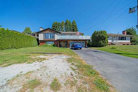 13873 Blackburn Avenue White Rock, BC V4B 2Z1