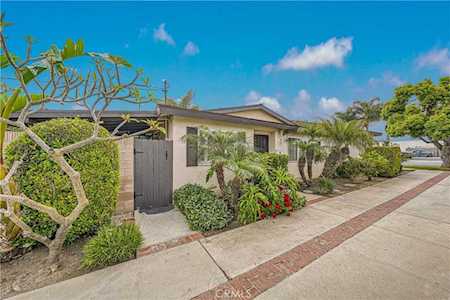 7941 Ronald Dr #A Huntington Beach, CA 92647