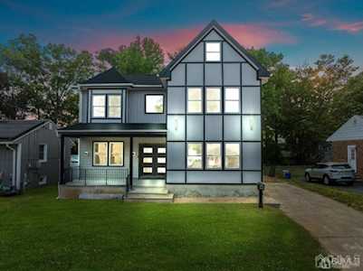 8 Gurley Road Edison, NJ 08817